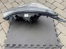 Load image into Gallery viewer, Frontscheinwerfer Hyundai I20 92102-4P500 Rechts Scheinwerfer Headlight