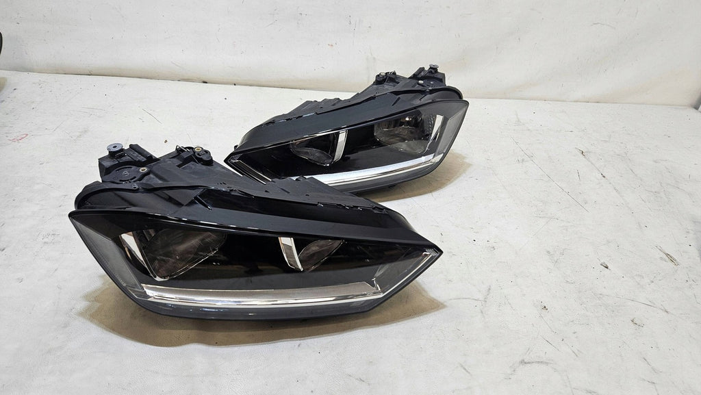 Frontscheinwerfer VW Golf VII Sportsvan 517941006B 517941005B Rechts oder Links SCH7977858207mg