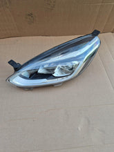 Laden Sie das Bild in den Galerie-Viewer, Frontscheinwerfer Ford Fiesta VII H1BB-13W030-CD LED Links Headlight SCH2810459967st