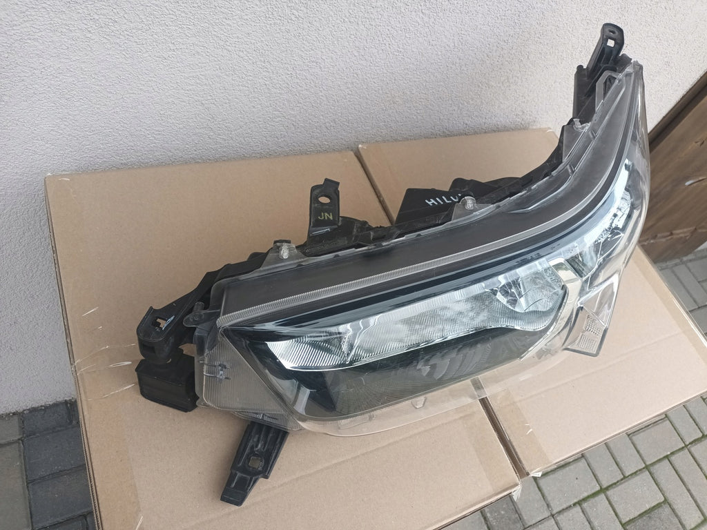 Frontscheinwerfer Toyota Hilux VIII 0K-177 Links Scheinwerfer Headlight SCH5737574828tr
