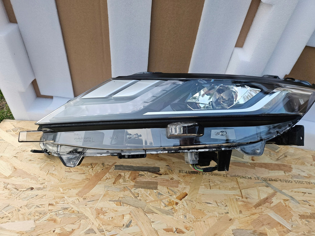 Frontscheinwerfer Mitsubishi L200 8301D381 LED Links Scheinwerfer Headlight