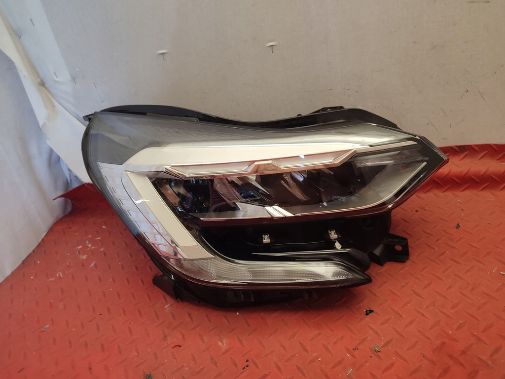 Frontscheinwerfer Renault Captur II 260104095R 013930-02 Full LED Rechts