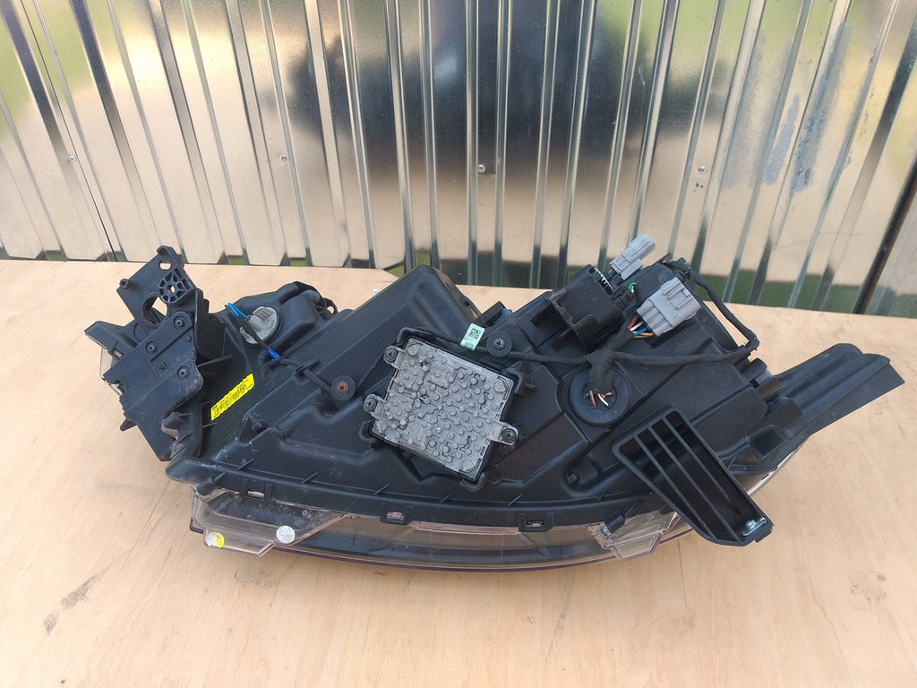 Frontscheinwerfer Mitsubishi Outlander III 8301D3-32 LED Rechts Headlight SCH1949076433iq
