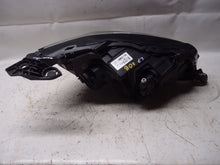 Laden Sie das Bild in den Galerie-Viewer, Frontscheinwerfer Peugeot 208 9833036380 Links Scheinwerfer Headlight