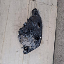 Laden Sie das Bild in den Galerie-Viewer, Frontscheinwerfer BMW 3 F30 F31 7471305-01 Links Scheinwerfer Headlight SCH3427576422oo