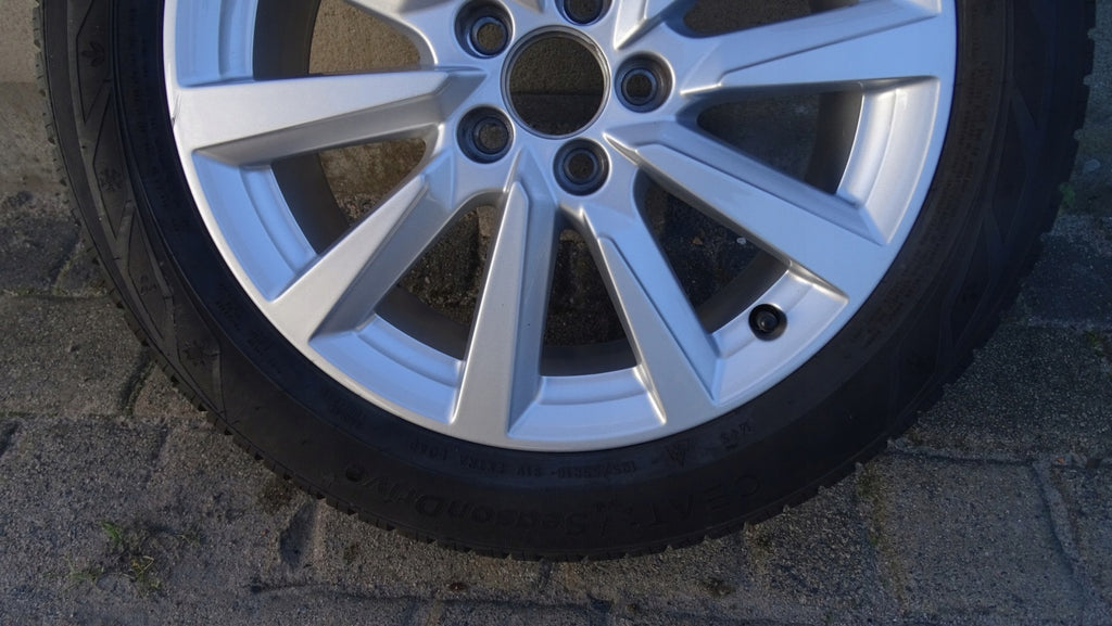 1x Alufelge 16 Zoll 6.5" 5x100 40ET Glanz Silber 82A601025C Audi A1 Rim Wheel FEL8418056871ux