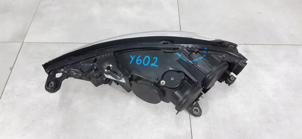 Frontscheinwerfer Audi A1 82A941004 Rechts Scheinwerfer Headlight