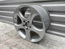 Laden Sie das Bild in den Galerie-Viewer, 1x Alufelge 18 Zoll 8.5" 5x112 56ET A2054010700 Mercedes-Benz Rim Wheel FEL2454066425wv