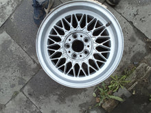 Laden Sie das Bild in den Galerie-Viewer, 1x Alufelge 16 Zoll 5x112 Glanz BMW E24 E23 E34 Rim Wheel FEL9972473599cp