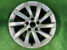 Laden Sie das Bild in den Galerie-Viewer, 1x Alufelge 16 Zoll 7.0" 5x110 41ET 156102131 Alfa Romeo Giulietta Rim Wheel FEL9354612867ws
