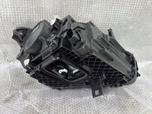 Laden Sie das Bild in den Galerie-Viewer, Frontscheinwerfer Mercedes-Benz W247 A2479060904 Full LED Links Headlight SCH2066044477gh