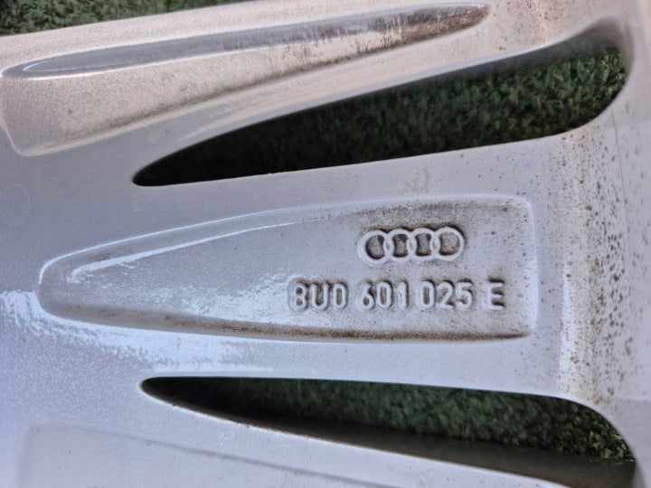 1x Alufelge 17 Zoll 5x112 8U0601025E Audi Q3 Rim Wheel FEL9246039920cr