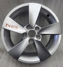 Laden Sie das Bild in den Galerie-Viewer, 1x Alufelge 15 Zoll 5.5" 5x100 51ET Glanz Silber 6VA601025 Skoda Fabia Iv FEL2928352886qj