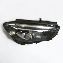 Laden Sie das Bild in den Galerie-Viewer, Frontscheinwerfer Mercedes-Benz W247 A2479061405 LED Rechts oder Links