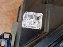 Laden Sie das Bild in den Galerie-Viewer, Frontscheinwerfer Mercedes-Benz W246 A2469066901 LED Links Headlight SCH7697747342no