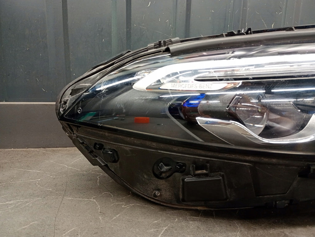 Frontscheinwerfer Mercedes-Benz A1779065804 LED Rechts Scheinwerfer Headlight SCH4883341823yi