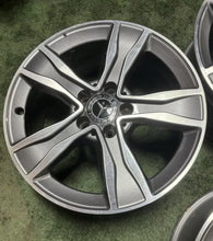Load image into Gallery viewer, 1x Alufelge 17 Zoll 7.0" 5x112 A2054010800 Mercedes-Benz Rim Wheel FEL6105461016mr