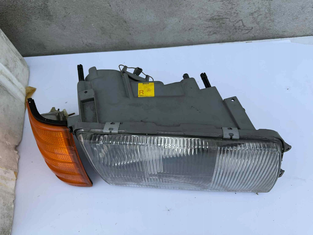 Frontscheinwerfer Mercedes-Benz W126 1268203261 Rechts Scheinwerfer Headlight SCH7083495516sl