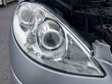 Laden Sie das Bild in den Galerie-Viewer, Frontscheinwerfer Mercedes-Benz W169 Xenon Rechts Scheinwerfer Headlight SCH3752435115cf