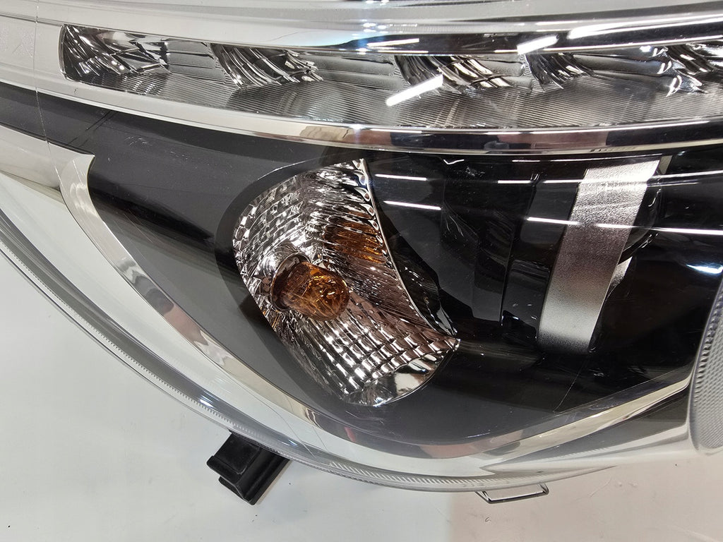 Frontscheinwerfer Toyota Hilux VIII LED Rechts Scheinwerfer Headlight SCH5366679904im