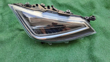 Laden Sie das Bild in den Galerie-Viewer, Frontscheinwerfer Seat Ibiza 5F1941008F Rechts Scheinwerfer Headlight