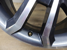 Laden Sie das Bild in den Galerie-Viewer, 1x Alufelge 17 Zoll 7.0&quot; 5x112 49ET Glanz Silber 5E0601025 Skoda Octavia Iii