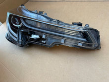 Laden Sie das Bild in den Galerie-Viewer, Frontscheinwerfer Suzuki Swace Corolla 81130-02S70 LED Rechts Headlight SCH7661855680rz