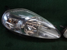 Laden Sie das Bild in den Galerie-Viewer, Frontscheinwerfer Fiat Grande Punto 89101387 89101388 Ein Satz Headlight SCH8813866030gp
