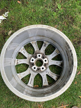 Load image into Gallery viewer, 1x Alufelge 19 Zoll 9.0&quot; 5x120 48ET Glanz Silber 6853953 BMW X5 F15 Rim Wheel