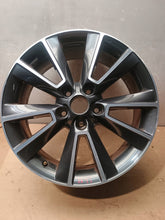 Laden Sie das Bild in den Galerie-Viewer, 1x Alufelge 17 Zoll 7.0" 5x112 45ET Glanz Schwarz 5L0601025F Skoda Yeti FEL6335794539jt