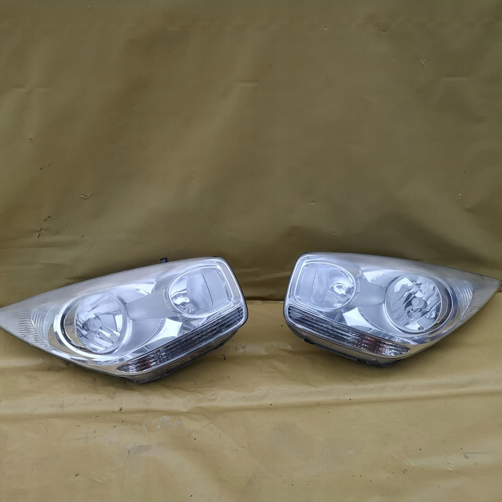 Frontscheinwerfer Kia Venga 92101000 Ein Stück (Rechts oder Links) Headlight
