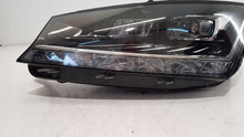 Laden Sie das Bild in den Galerie-Viewer, Frontscheinwerfer Skoda Fabia III 6V1941015F Links Scheinwerfer Headlight SCH3966203219ly
