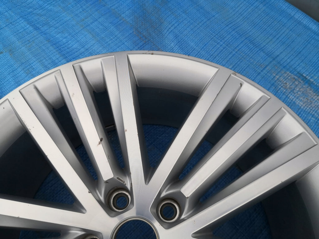 1x Alufelge 19 Zoll 8.0" 5x112 44ET Glanz Graphit 8W0601025H Mg Superb Iii FEL2911309660kd