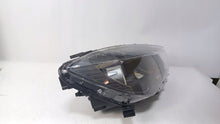 Laden Sie das Bild in den Galerie-Viewer, Frontscheinwerfer Mercedes-Benz Cla C117 A1178200661 FALSE Headlight SCH2828741910qr
