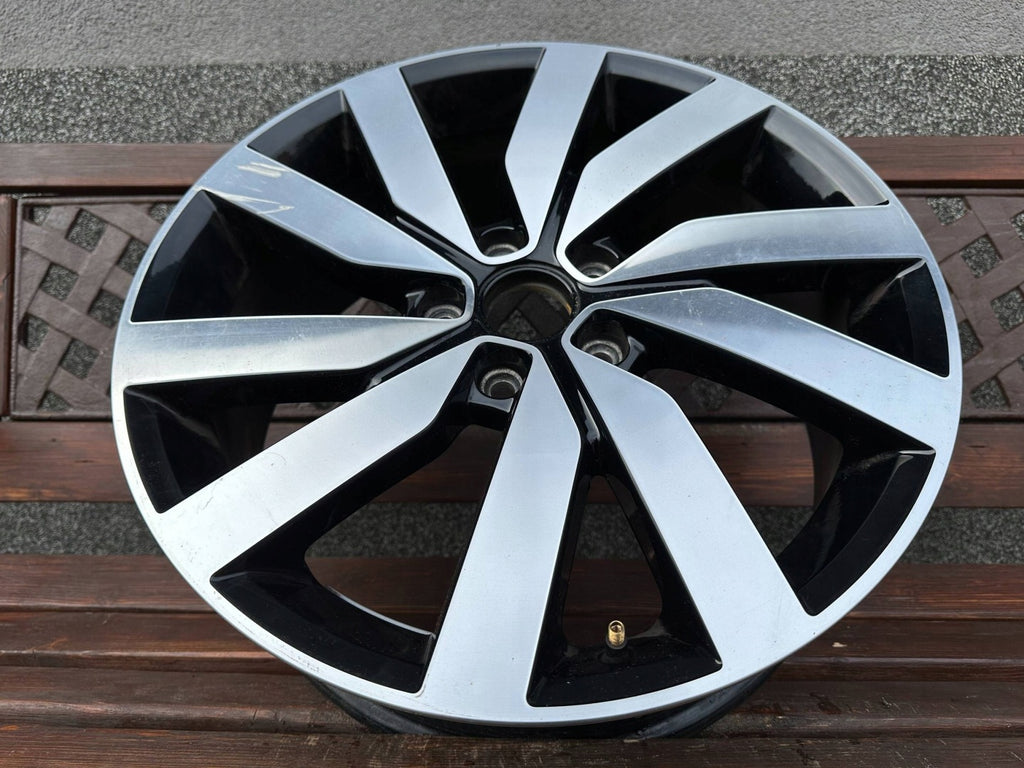 1x Alufelge 18 Zoll 7.0" 5x112 52ET Glanz Schwarz 5TA601025F VW Touran Rim Wheel FEL8896113323oh