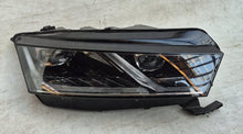 Laden Sie das Bild in den Galerie-Viewer, Frontscheinwerfer Skoda Octavia IV 5E4941016A Rechts Scheinwerfer Headlight SCH5238543401il