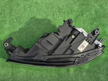 Laden Sie das Bild in den Galerie-Viewer, Frontscheinwerfer VW T-Roc 2GA941035BS Full LED Links Scheinwerfer Headlight SCH8253001025xs