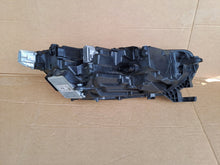 Load image into Gallery viewer, Frontscheinwerfer Skoda Octavia IV 5E4941015A LED Ein Stück (Rechts oder Links) SCH6068352599xp