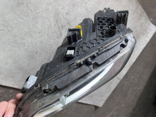 Load image into Gallery viewer, Frontscheinwerfer Hyundai I30 III 92102-G4XXX Rechts Scheinwerfer Headlight SCH2533433868vo