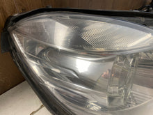 Laden Sie das Bild in den Galerie-Viewer, Frontscheinwerfer Mercedes-Benz W212 A2128200239 Xenon Rechts Headlight