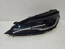Laden Sie das Bild in den Galerie-Viewer, Frontscheinwerfer Tesla 3 1760888-00-F Ein Stück (Rechts oder Links) Headlight
