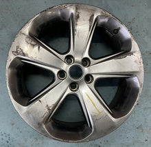Laden Sie das Bild in den Galerie-Viewer, 1x Alufelge 18 Zoll 7.0" 5x105 38ET Matt Silber 95181586 Opel Mokka Rim Wheel FEL8988239798yi