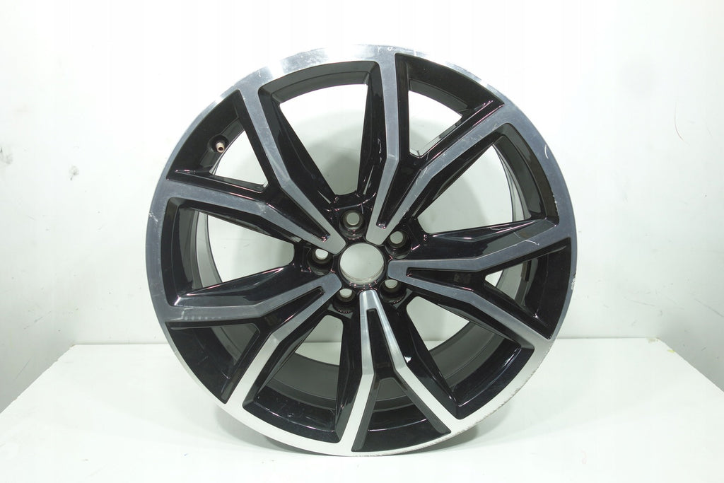 1x Alufelge 18 Zoll 7.0" 5x100 39ET 2GM601025F VW T-Cross Rim Wheel