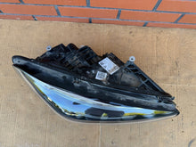 Laden Sie das Bild in den Galerie-Viewer, Frontscheinwerfer Mercedes-Benz W247 A2479062003 LED Rechts Headlight SCH6578954075rm