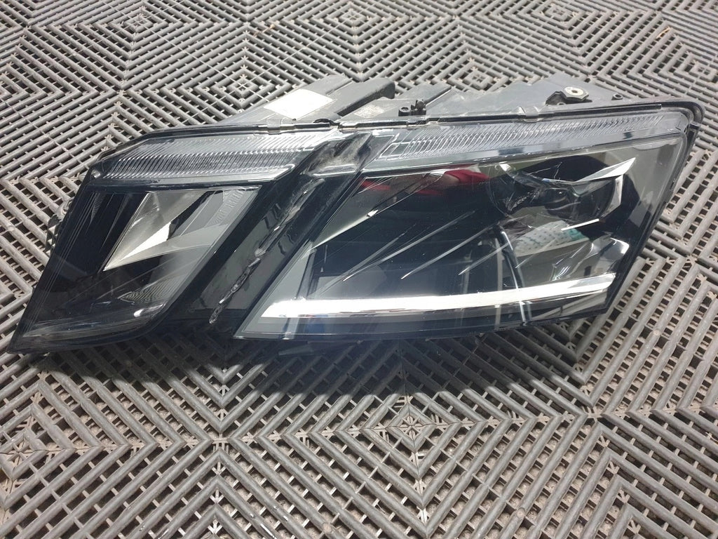 Frontscheinwerfer Skoda Octavia III 5E1941015D LED Links Scheinwerfer Headlight SCH1118673007eg