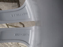 Load image into Gallery viewer, 1x Alufelge 17 Zoll 7.5" 5x112 52ET Glanz Silber 6856065 BMW F39 X1 F48 FEL4367731633dr