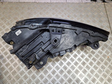 Laden Sie das Bild in den Galerie-Viewer, Frontscheinwerfer Audi A3 8V0941033 LED Ein Stück (Rechts oder Links) Headlight