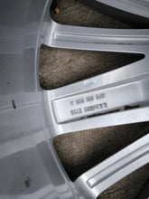 Laden Sie das Bild in den Galerie-Viewer, 1x Alufelge 18 Zoll 8.5" 5x112 8F0601025A Audi Rim Wheel FEL9302098739pd