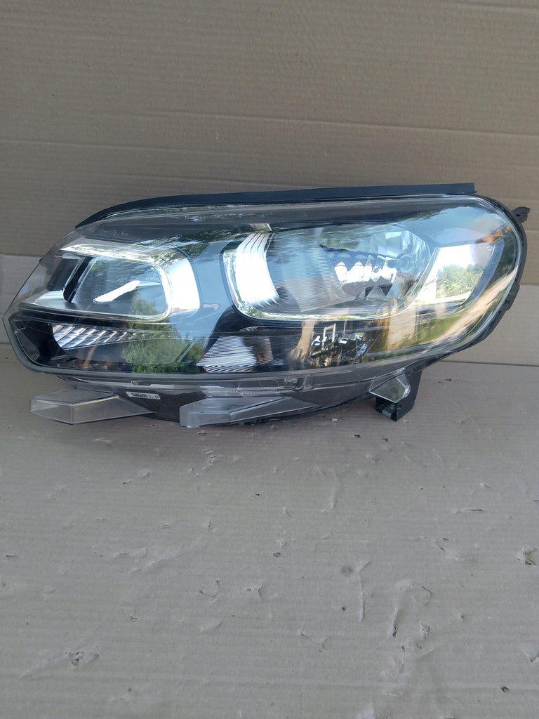 Frontscheinwerfer Citroën Jumpy Zafira C Vivaro 00197076-06 Links Headlight
