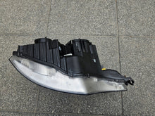 Laden Sie das Bild in den Galerie-Viewer, Frontscheinwerfer Mercedes-Benz A9608200739 Xenon Rechts Scheinwerfer Headlight